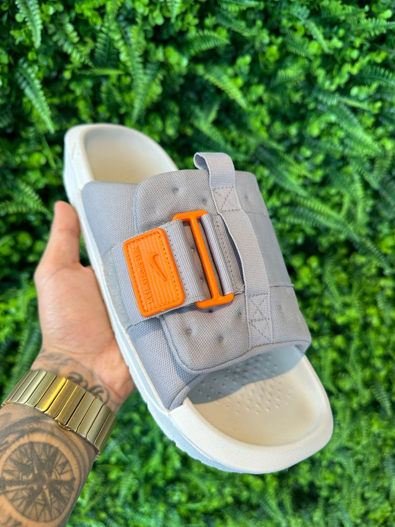 Chinelo Nike Asuna 3.0 Cinza/Laranja