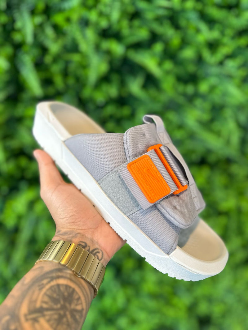 Chinelo Nike Asuna 3.0 Cinza/Laranja