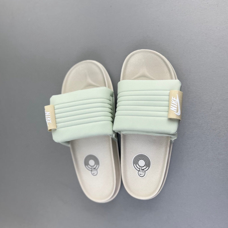 Chinelo Nike Offcourt Adjust