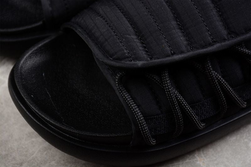 Asuna 2.0 “Triple Black” - Caiçara Conceito