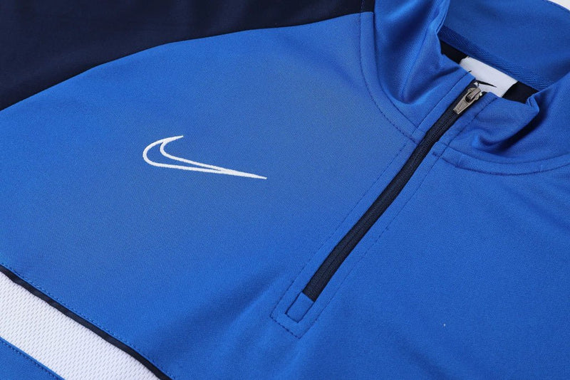 Conjunto de Treino Nike Azul Marinho, Preto e Branco - Caiçara Conceito