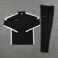 Conjunto de Treino Nike Preto e Branco - Caiçara Conceito