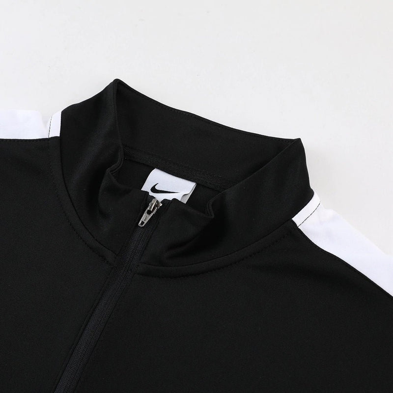 Conjunto de Treino Nike Preto e Branco - Caiçara Conceito