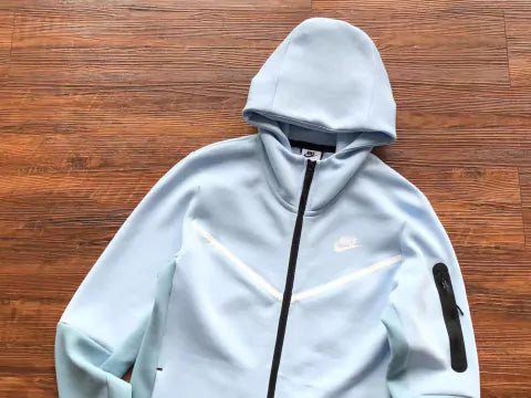 Conjunto Nike Tech Fleece Azul Bebê