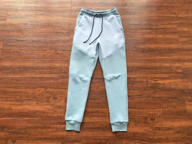 Conjunto Nike Tech Fleece Azul Bebê - Caiçara Conceito