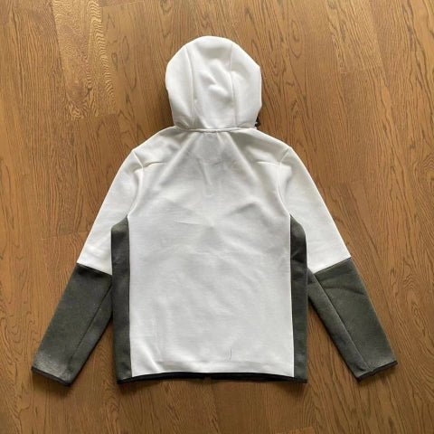 Conjunto Nike Tech Fleece Branco/Preto
