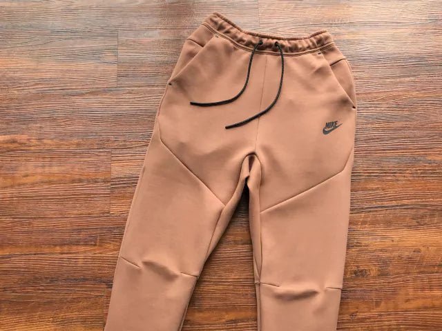 Conjunto Nike Tech Fleece Marrom - Caiçara Conceito