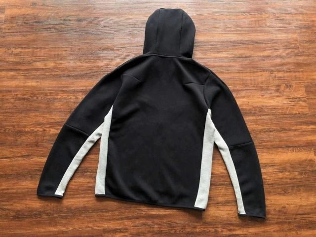 Conjunto Nike Tech Fleece Preto/Branco - Caiçara Conceito
