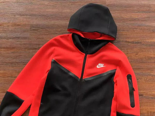 Conjunto Nike Tech Fleece Vermelho e Preto