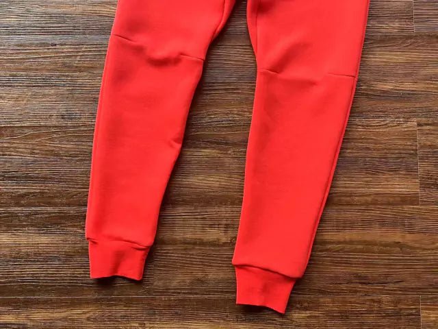 Conjunto Nike Tech Fleece Vermelho e Preto - Caiçara Conceito