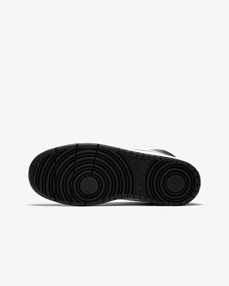 Tênis Nike Court Borough Mid - Preto e Branco - Caiçara ConceitoDunk Low Black and White "Panda" Preto