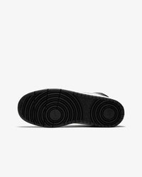 Tênis Nike Court Borough Mid - Preto e Branco - Caiçara ConceitoDunk Low Black and White "Panda" Preto