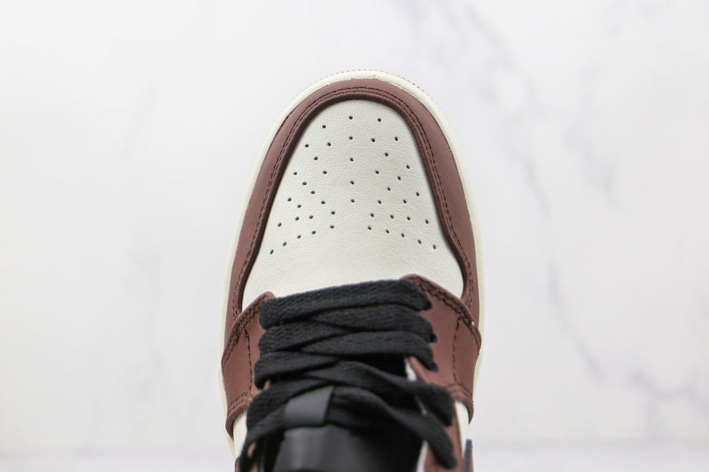 Jordan 1 Low Mocha - Caiçara ConceitoJordan 1 Low Mocha