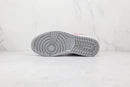 Jordan 1 Low SE Light Smoke Grey Gym Red - Caiçara ConceitoJordan 1 Low SE Light Smoke Grey Gym Red