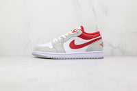 Jordan 1 Low SE Light Smoke Grey Gym Red - Caiçara ConceitoJordan 1 Low SE Light Smoke Grey Gym Red