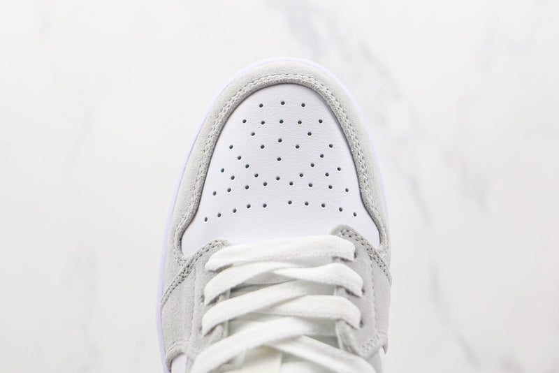 Jordan 1 Low SE Light Smoke Grey Gym Red - Caiçara ConceitoJordan 1 Low SE Light Smoke Grey Gym Red