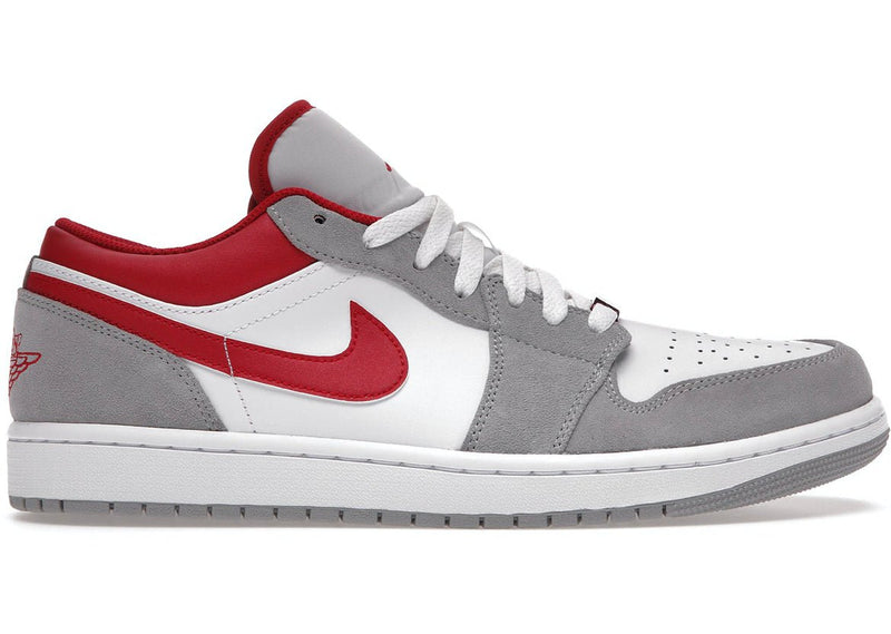Jordan 1 Low SE Light Smoke Grey Gym Red - Caiçara ConceitoJordan 1 Low SE Light Smoke Grey Gym Red
