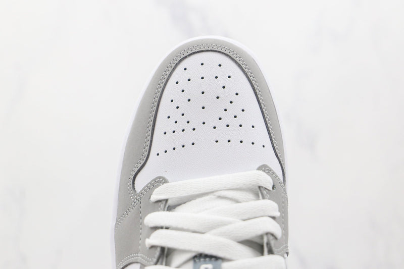 Jordan 1 Low Wolf Grey - Caiçara ConceitoJordan 1 Low Wolf Grey