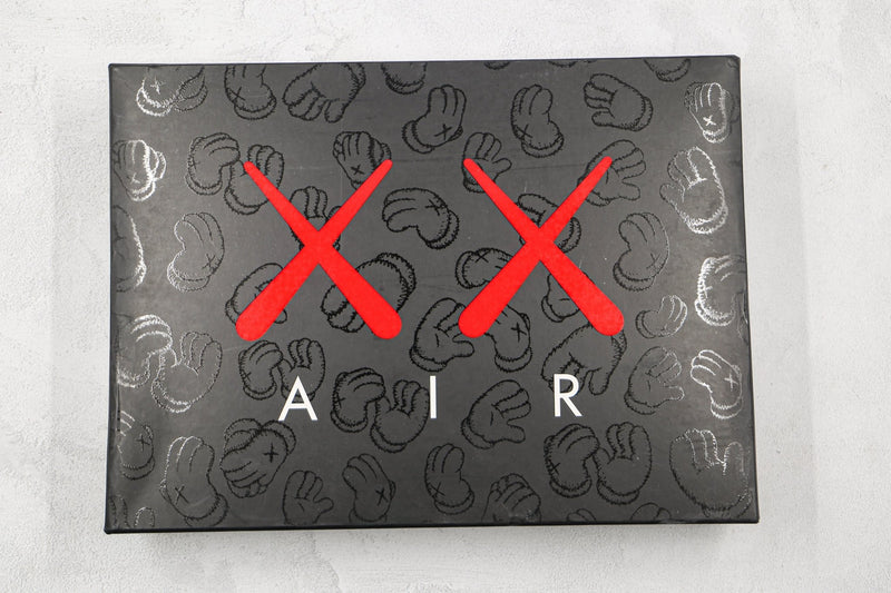 Jordan 4 Retro Kaws Black - Caiçara ConceitoJordan 4 Retro Kaws Black