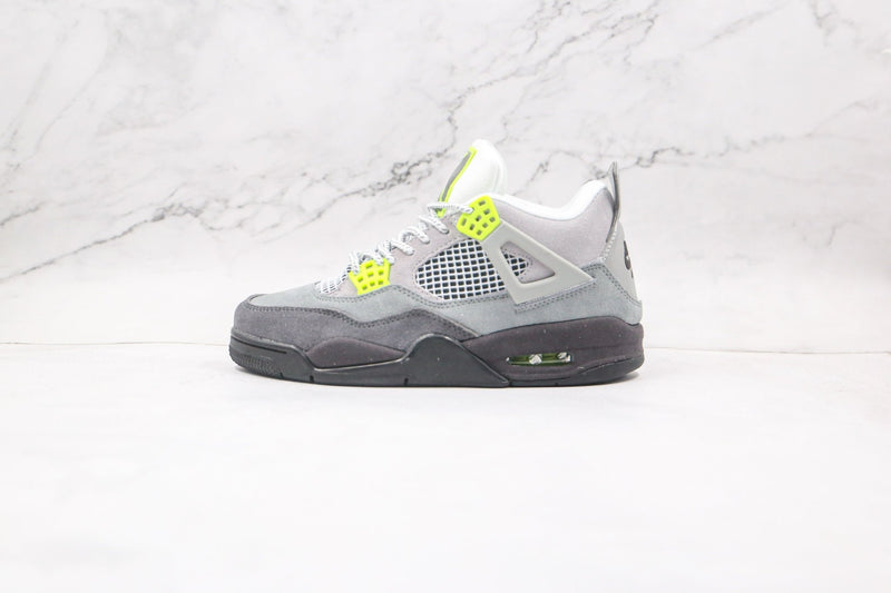 Jordan 4 Retro SE 95 Neon - Caiçara ConceitoJordan 4 Retro SE 95 Neon